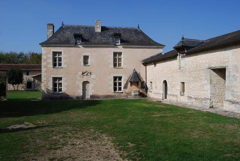 Sale castles, manorhouses, mansionhouses, monuments, properties, lux and authentic, in France